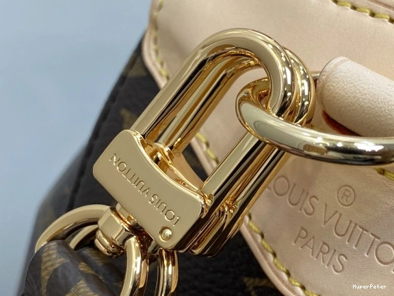 LOUIS VUITTON MONTSOURIS-24*25*12CM 0727